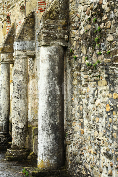 Pormenor igreja Romênia parede colunas romano Foto stock © taviphoto