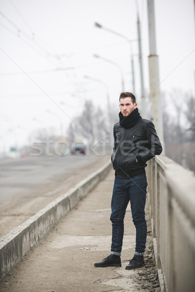 Man authentiek laarzen jeans jas hoofd- Stockfoto © tekso