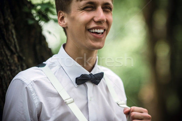 Novio parque cerca vista verde sonrisa Foto stock © tekso