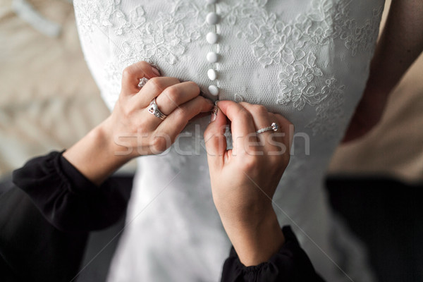 Mucama honrar ayudar novia vestido primer plano Foto stock © tekso