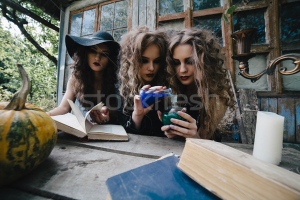 Tres vintage magia ritual mesa elixir Foto stock © tekso