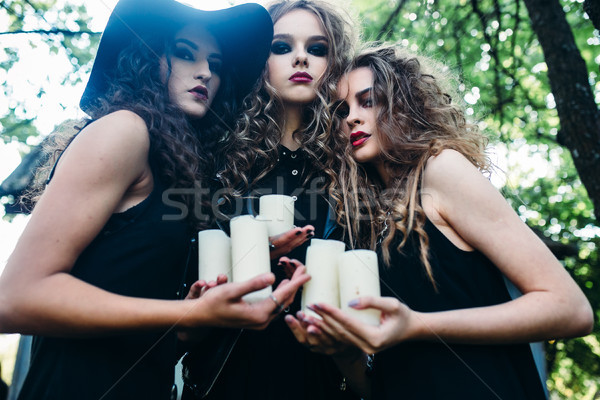 Stock fotó: Három · klasszikus · nők · tart · kezek · gyertyák