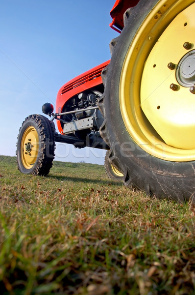 Színes traktor alulról fotózva égbolt autó kék Stock fotó © tepic