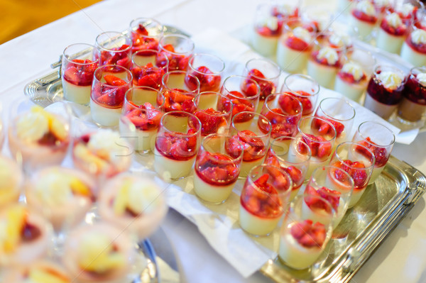 Postre buffet diferente crema vidrio alimentos Foto stock © tepic