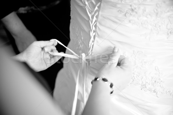 伴娘 幫助 穿著 上 黑白 婦女 商業照片 © tepic