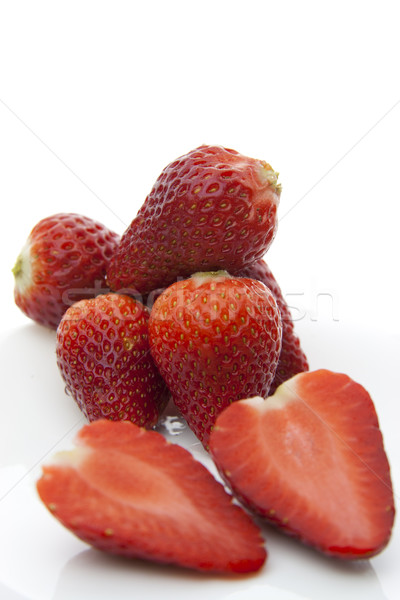 Grupy truskawki plaster truskawek biały owoców Zdjęcia stock © TheProphet