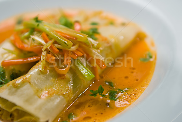 ストックフォト: スープ · パスタ · 皿 · 務め · 野菜 · レストラン