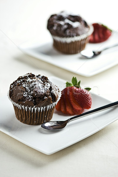 Stock fotó: Csokoládé · muffinok · eprek · tányérok · torta · étterem