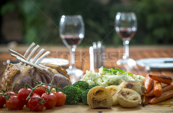 [[stock_photo]]: Rack · agneau · mixte · légumes · oignons