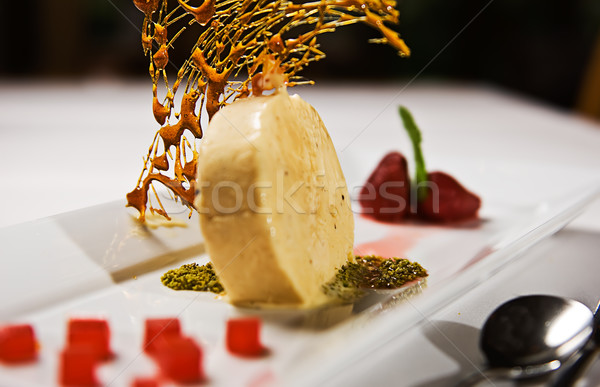 Deser tablicy lody truskawek lodu restauracji Zdjęcia stock © thisboy