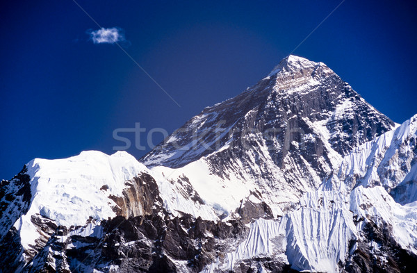 Monte Everest cielo azul Nepal himalaya montana Foto stock © THP