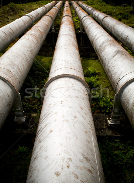 Pipes elétrico para cima colina água poder Foto stock © THP