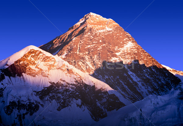 Monte Everest cielo azul Nepal himalaya montana Foto stock © THP