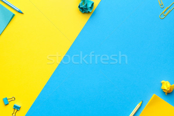 école bureau bleu jaune espace de copie [[stock_photo]] © ThreeArt