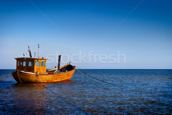 Halászhajók lebeg víz kék tenger égbolt Stock fotó © ThreeArt