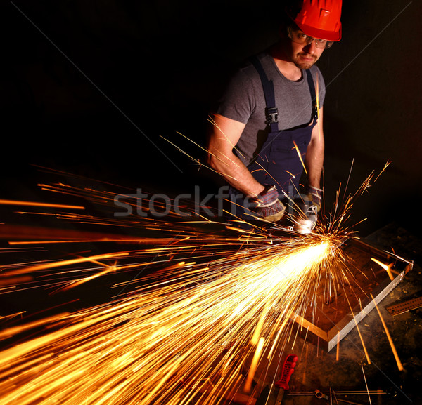 [[stock_photo]]: Travaux · électriques · métal