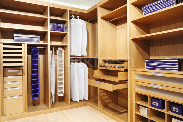 Madeira closet clássico moderno quarto interior Foto stock © tiero