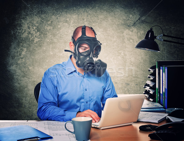 Kötü adam gaz maskesi çalışmak Stok fotoğraf © tiero