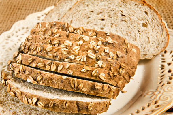 Sănătos paine integrala de grau felii alimente sănătate Imagine de stoc © tish1