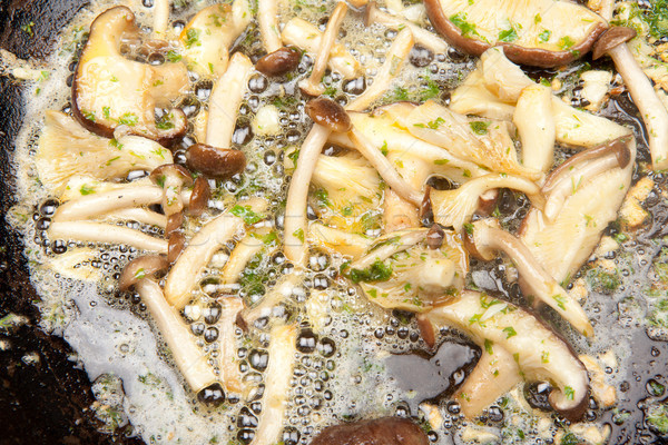 Champignons cuisson alimentaire mixte beurre sauvage [[stock_photo]] © tlorna