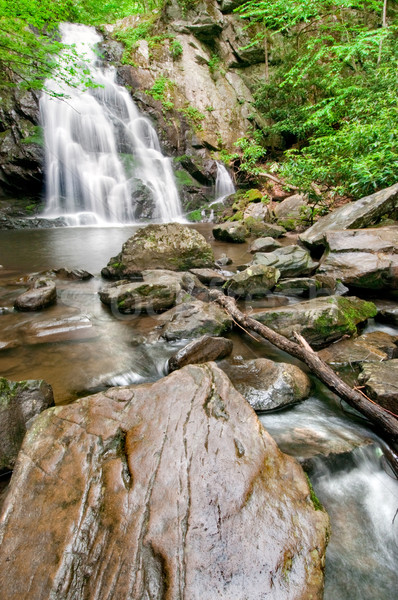 Foto stock: Enfeitar · cachoeira · enfumaçado · montanhas · belo