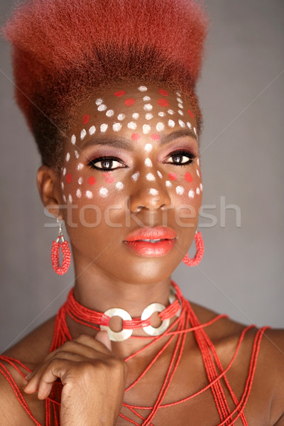 Foto stock: Expressivo · africano · americano · mulher · dramático · iluminação · belo