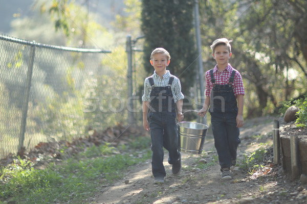 Kinder arbeiten Bauernhof jungen glücklich Mode Stock foto © tobkatrina