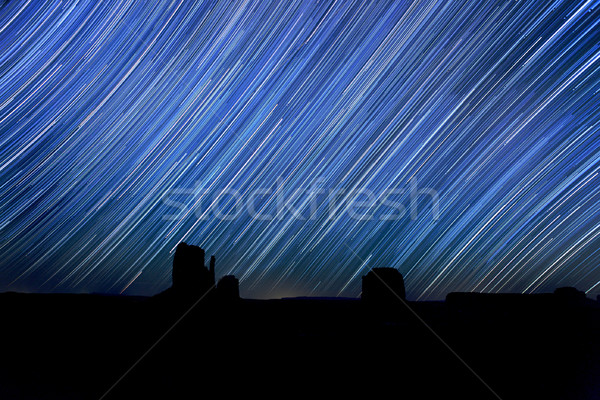 Timp de expunere stea traseu imagine noapte vale Imagine de stoc © tobkatrina