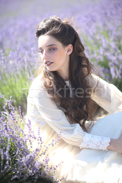 Csinos fiatal lány kint levendula virágmező gyönyörű Stock fotó © tobkatrina