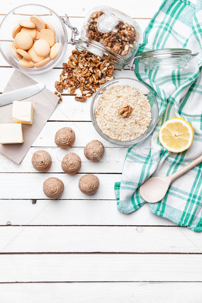 Traditionnel abeille nid gâteau bois ingrédients [[stock_photo]] © tommyandone