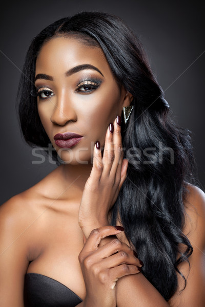 Сток-фото: черный · красивая · женщина · роскошный · вьющиеся · волосы · лице · моде