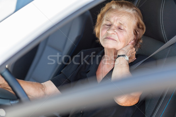 Achter stuur auto vrouw gelukkig Stockfoto © tommyandone
