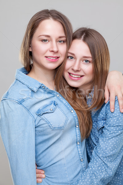 Studio jonge tweeling zusters gelukkig Stockfoto © tommyandone