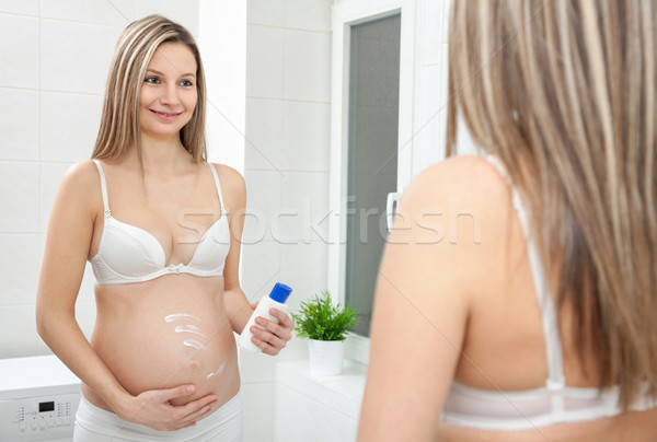 Stockfoto: Zwangere · vrouw · badkamer · spiegel · naar · baby · home