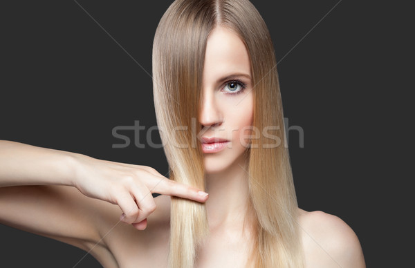 Gyönyörű hölgy egyenes haj fiatal divat egészség Stock fotó © tommyandone