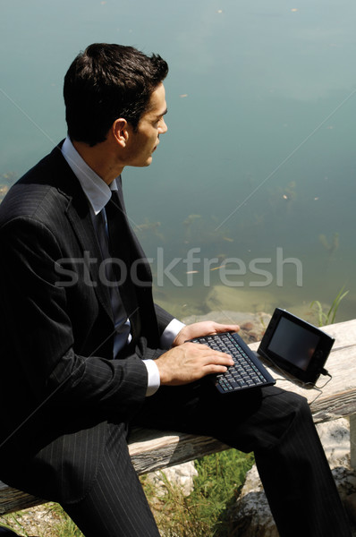Człowiek laptop charakter człowiek biznesu działalności ręce Zdjęcia stock © toocan
