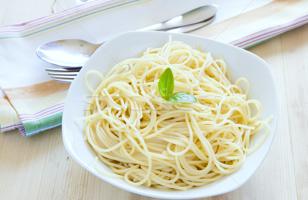 Stock foto: Frischen · Pasta · Spaghetti · Basilikum · Blätter · weiß