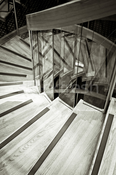 [[stock_photo]]: Escalier · spirale · bois · monochrome · bureau · bâtiment