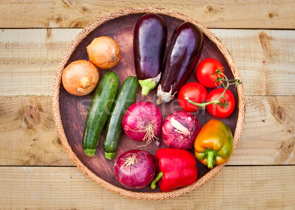 Cosecha fruta fresca hortalizas cocina rojo vid Foto stock © trgowanlock