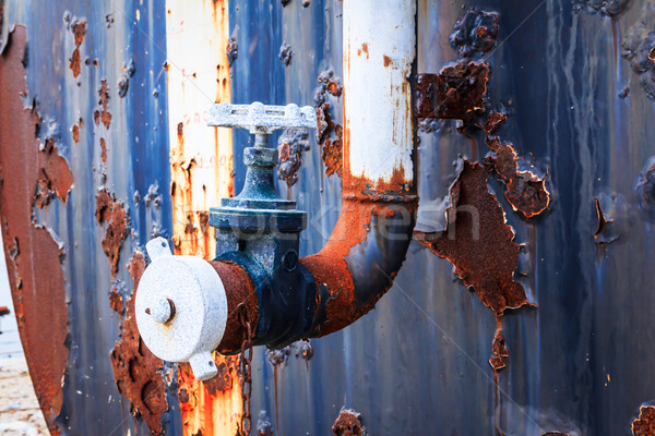 Rostigen Wasser Ventil Tank malen industriellen Stock foto © tungphoto
