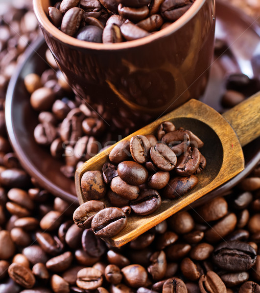 Stock foto: Kaffeebohnen · Holztisch · Messer · Stock · Frühstück · Jahrgang