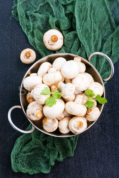 raw mushrooms Stock photo © tycoon