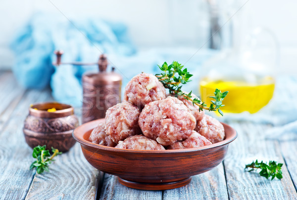 Brut boulettes de viande épices sel table feuille Photo stock © tycoon
