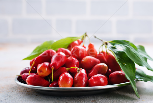Bogyók piros bogyó asztal ősz levél Stock fotó © tycoon
