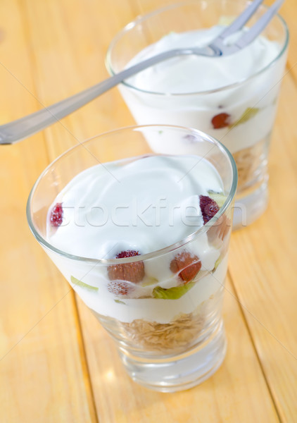 Joghurt zab pelyhek üveg tányér reggeli Stock fotó © tycoon