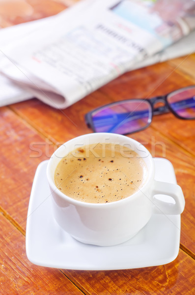 Koffie krant nieuws bril drinken studie Stockfoto © tycoon