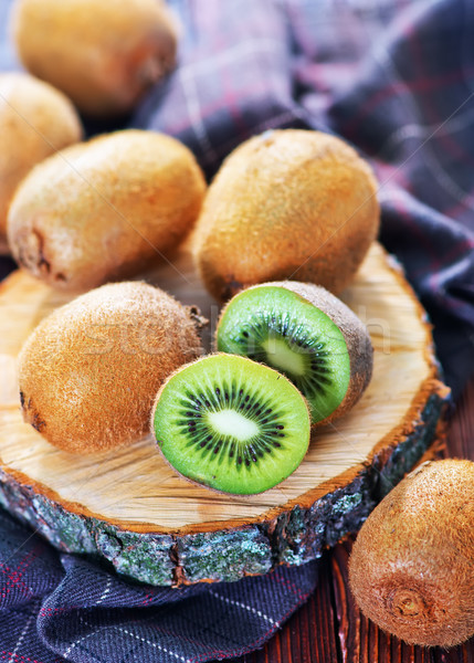 Frescos kiwi mesa alimentos madera Foto stock © tycoon