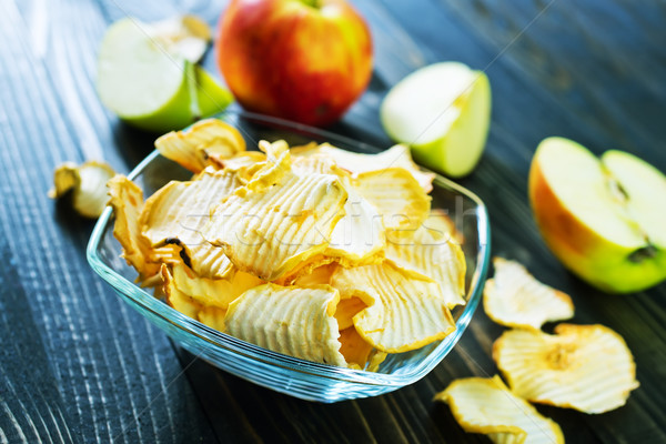 Foto stock: Maçã · batatas · fritas · tigela · tabela · comida · madeira