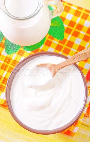 Crema agria leche alimentos luz vidrio placa Foto stock © tycoon