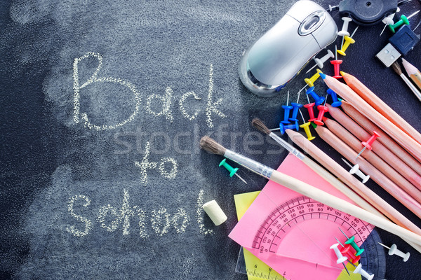 Fournitures scolaires ordinateur école stylo étudiant souris [[stock_photo]] © tycoon